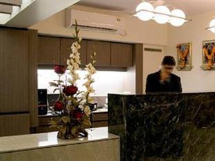 Sampoorna Hotel Мумбай Екстериор снимка