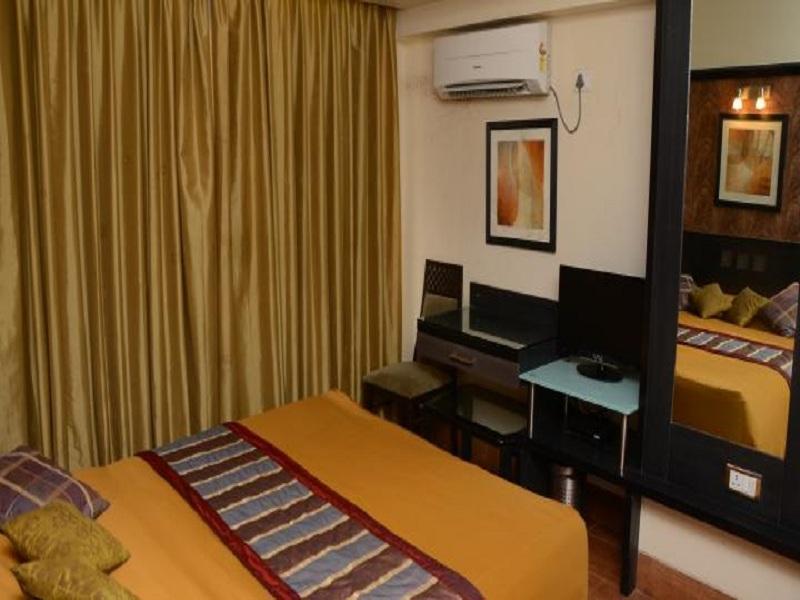 Sampoorna Hotel Мумбай Екстериор снимка