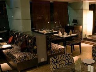 Sampoorna Hotel Мумбай Екстериор снимка